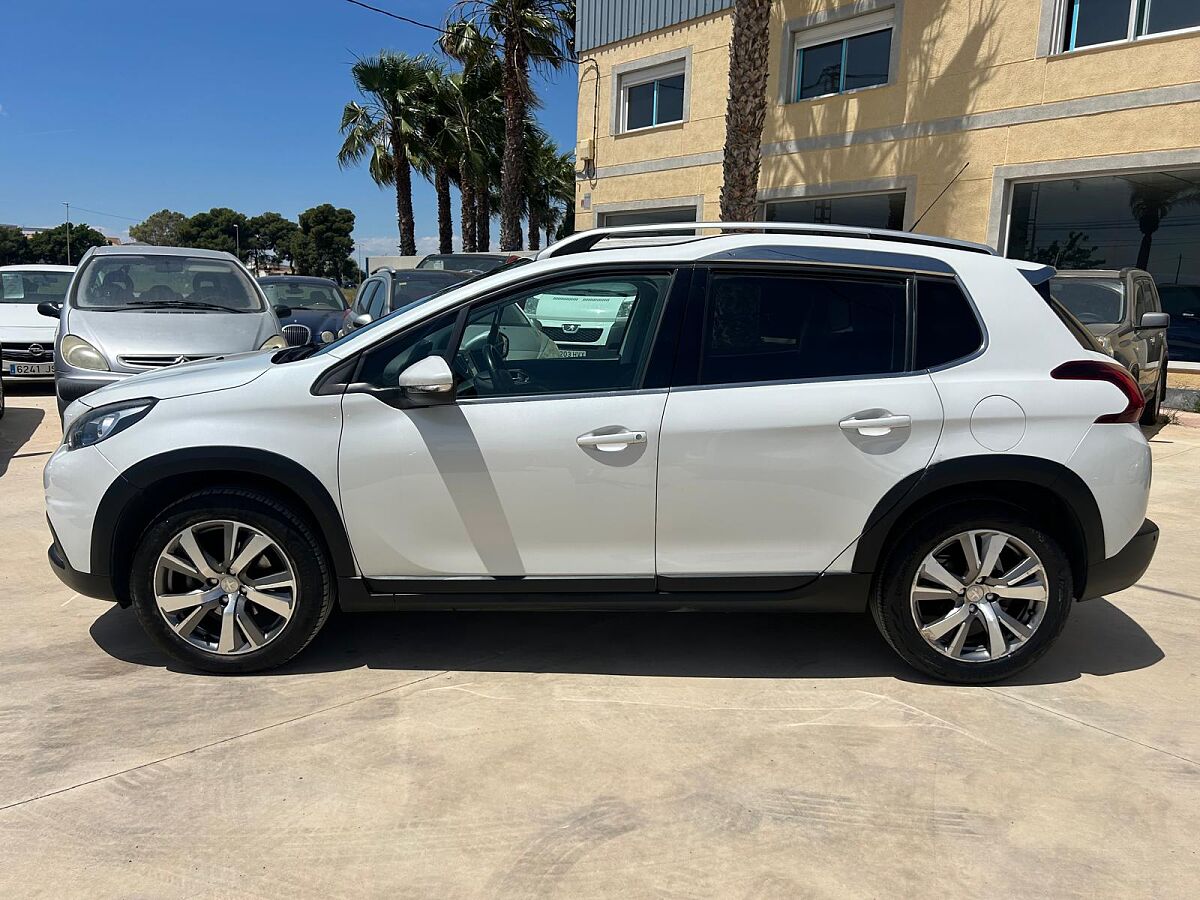 PEUGEOT 2008 ALLURE 1.2 E-THP AUTO SPANISH LHD IN SPAIN 108K 1 OWNER SUPERB 2017